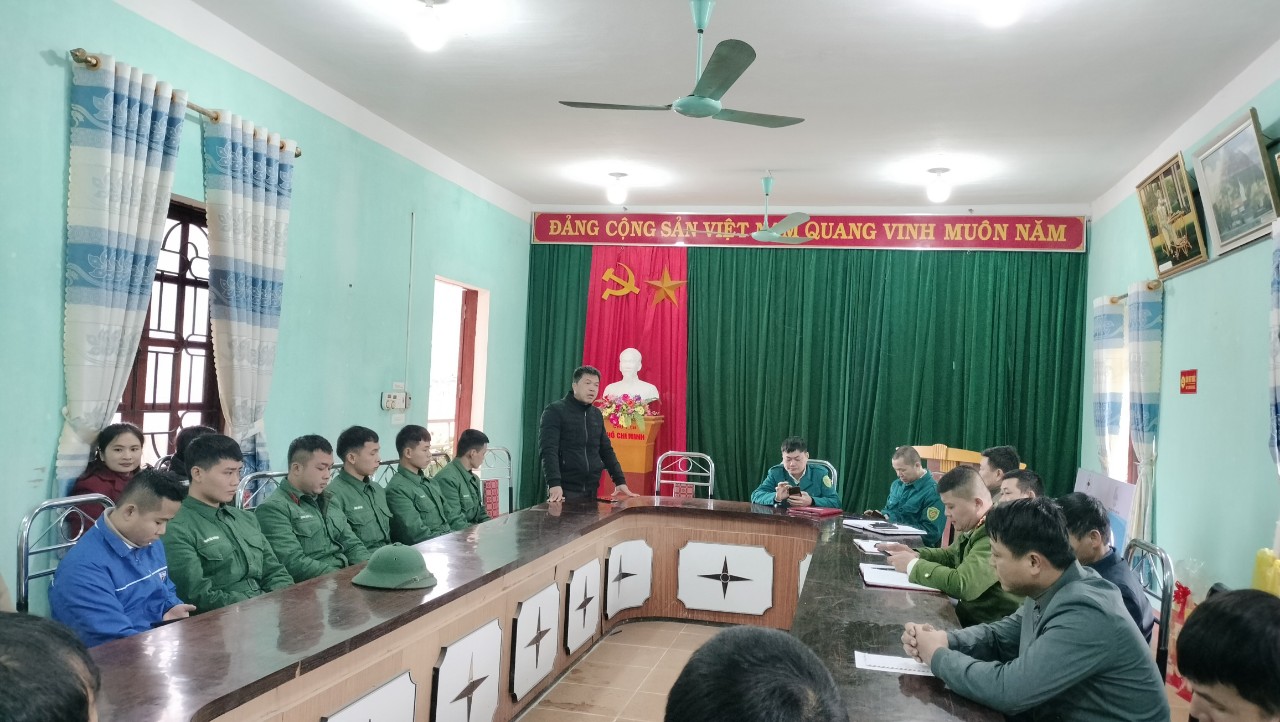 Hội đồng nghĩa vụ quân sự xã Hoàng Văn Thụ tổ chức đón các đồng chí đã hoàn thành nghĩa vụ tại ngũ trở về địa phương
